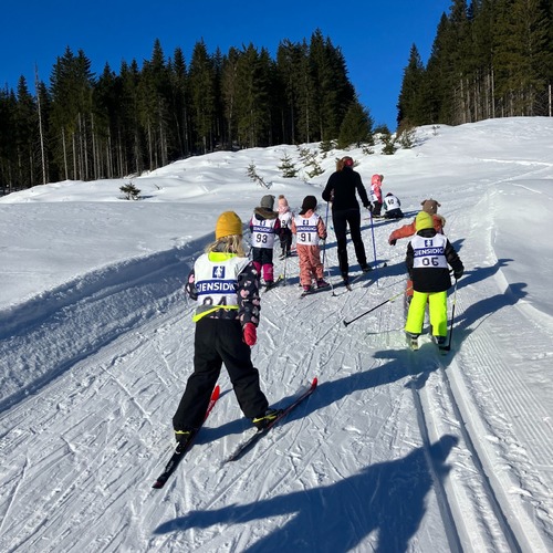 Årlig skidag for førskolebarna i Lunner, arrangeres hos Småtjern naturbarnehage 